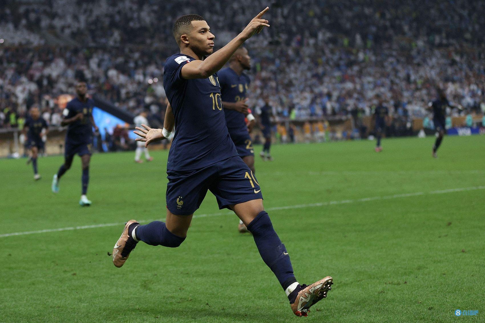 封神！姆巴佩成为法国世界杯决赛戴帽第一人
